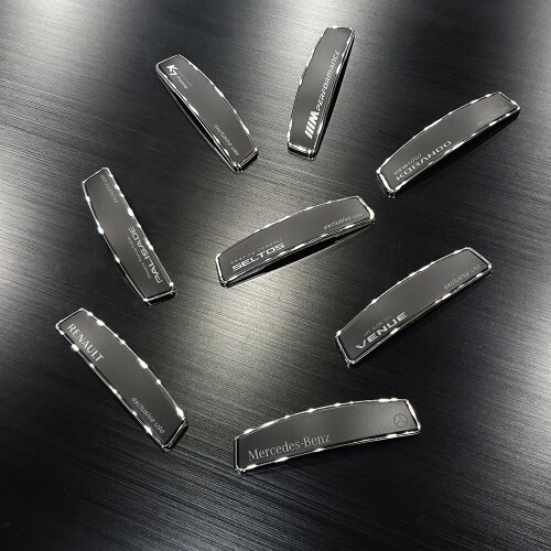 닥쏘오토,블랙 쉴드 엠블럼 도어가드 싼타페MX5